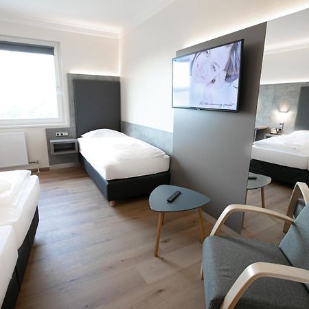 Das Reinisch Just Rooms Schwechat Extérieur photo
