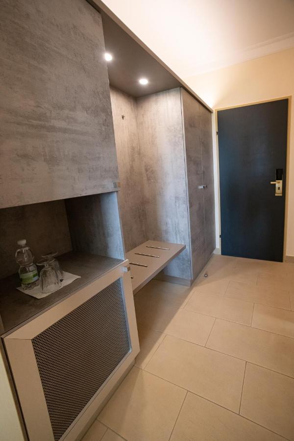 Das Reinisch Just Rooms Schwechat Extérieur photo