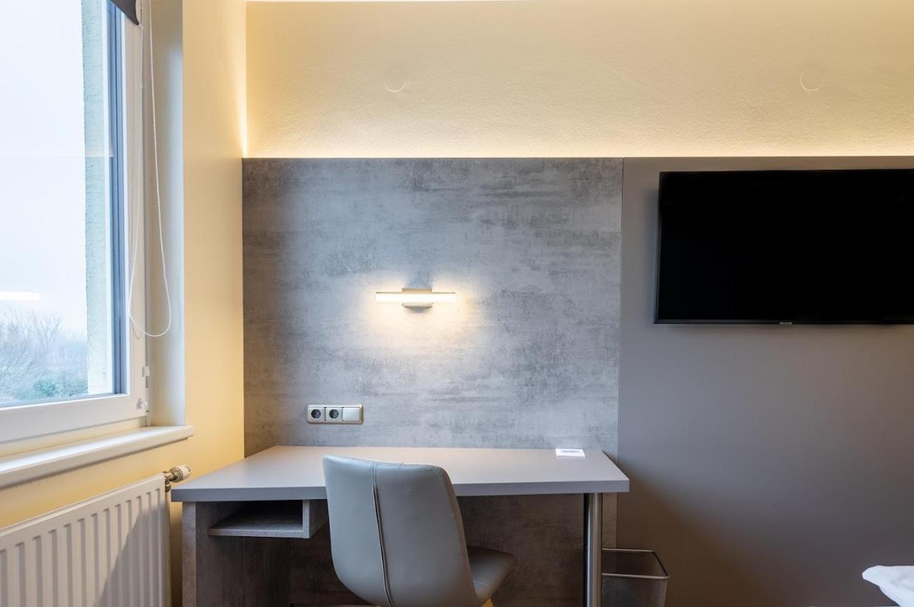 Das Reinisch Just Rooms Schwechat Extérieur photo