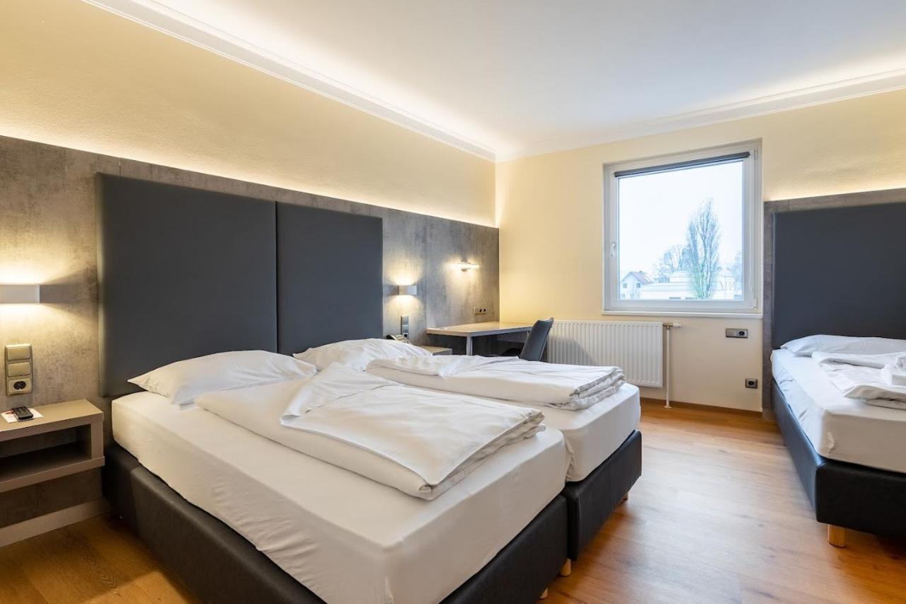 Das Reinisch Just Rooms Schwechat Extérieur photo