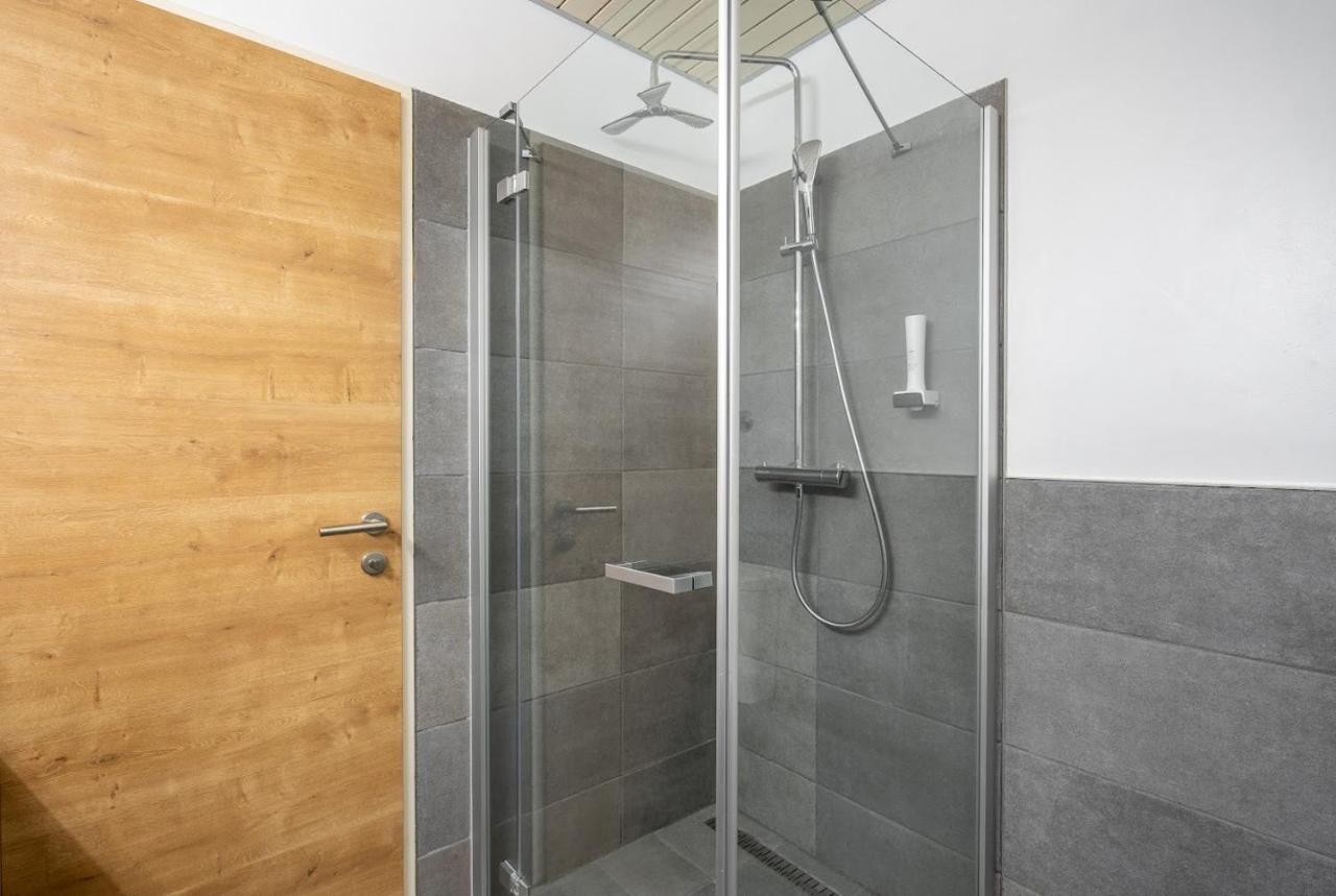 Das Reinisch Just Rooms Schwechat Extérieur photo