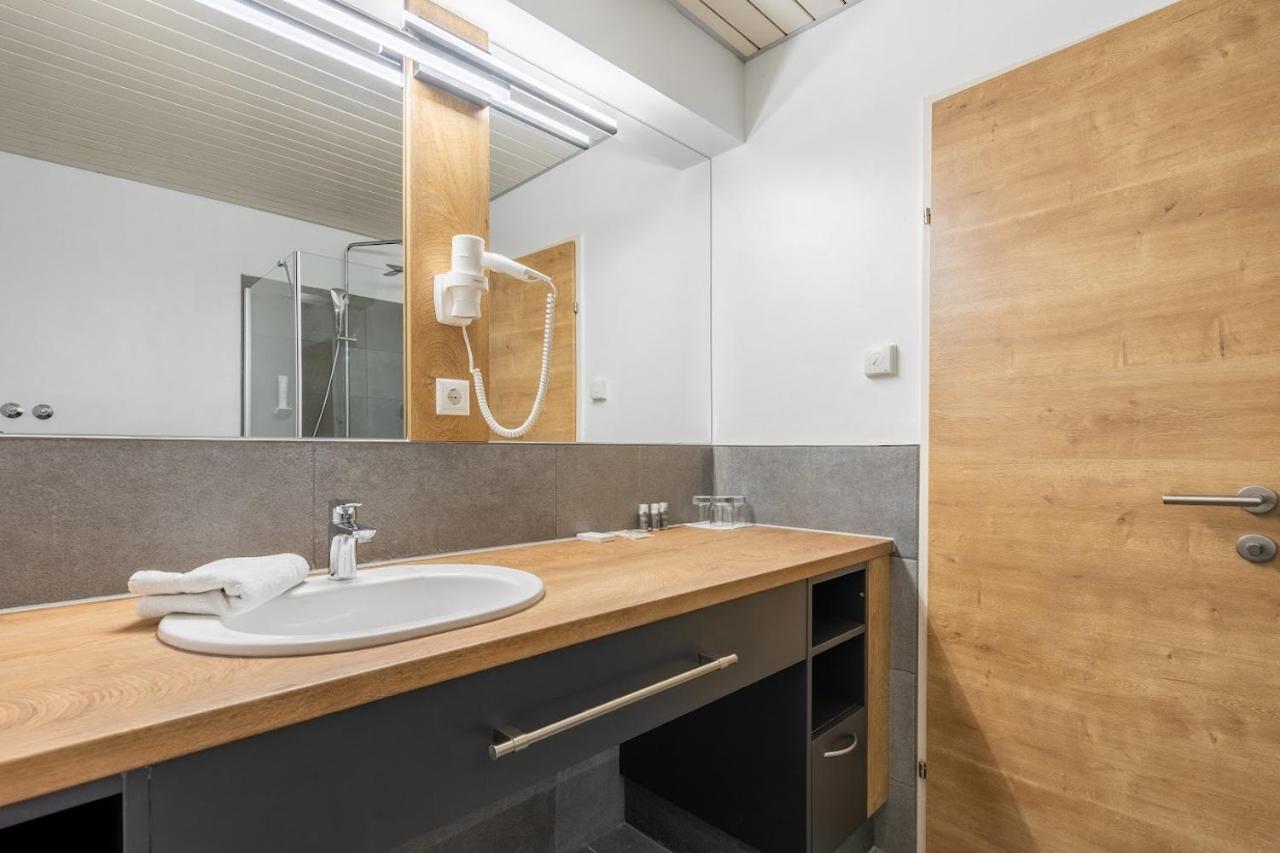 Das Reinisch Just Rooms Schwechat Extérieur photo