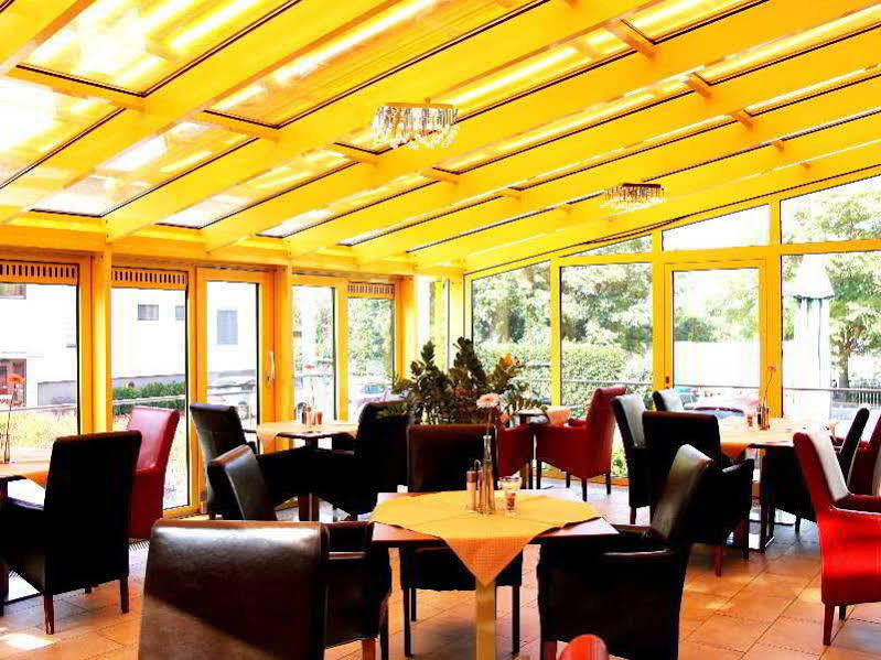 Das Reinisch Just Rooms Schwechat Extérieur photo